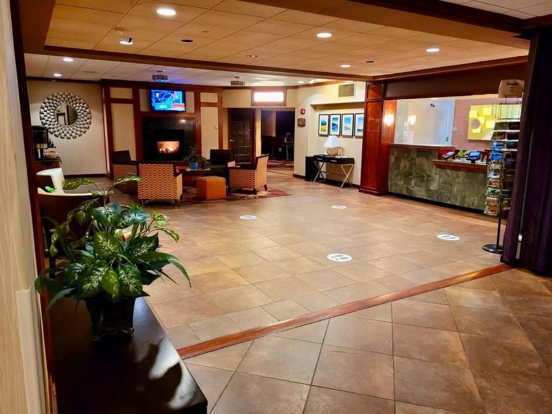 Cortina Inn Rutland Exterior photo